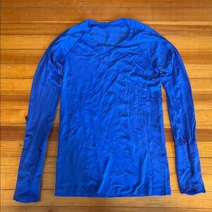 LuluLemon Women’s Blue Long Sleeve Shirt - Medium Fit